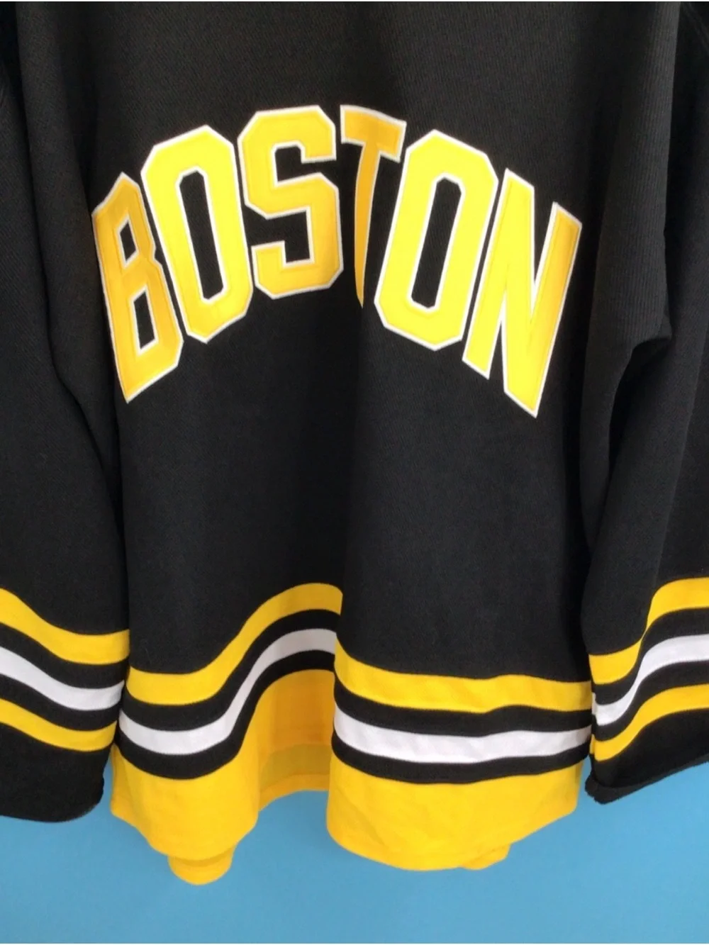 Happy Gilmore #18 Boston Hockey Jersey Men’s 2XL Black Gold Movie Style